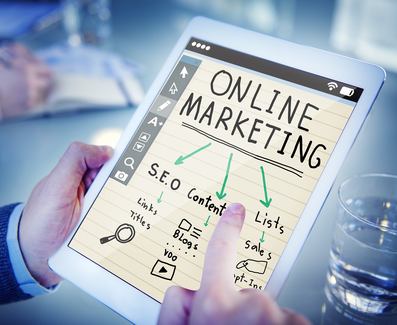 Optimizing Online Marketing Campaigns